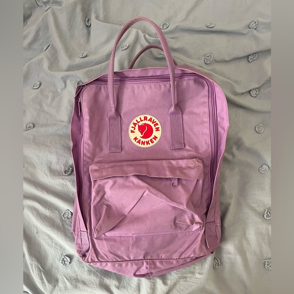 Fjallraven Kanken everyday outdoor lavender backpack